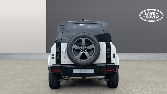Land Rover Defender 3.0 D250 X-Dynamic HSE 110 5dr Auto Diesel Estate - Image 6